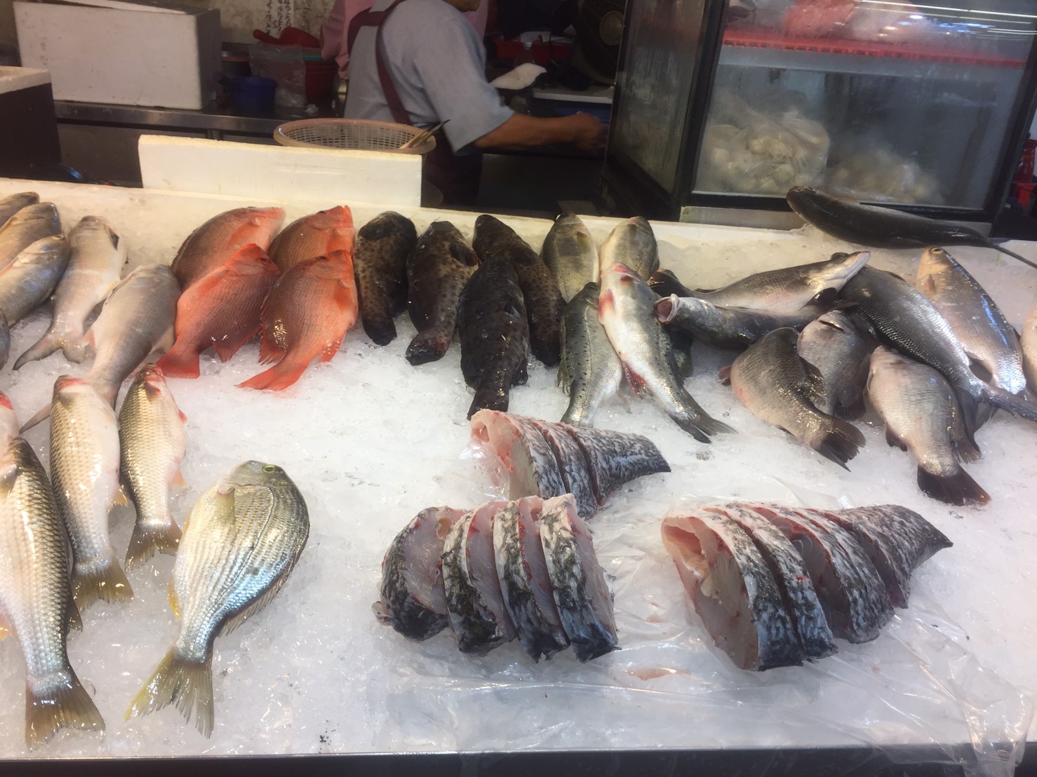 各式新鮮海魚